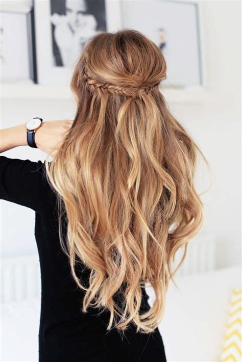 18 Elegant Hairstyles For Prom 2019