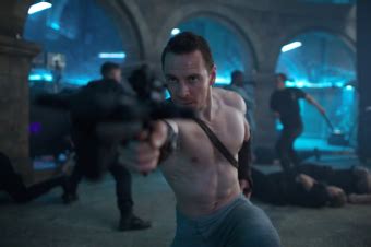Michael Fassbender Shirtless In New Assassin S Creed Photo Thewrap