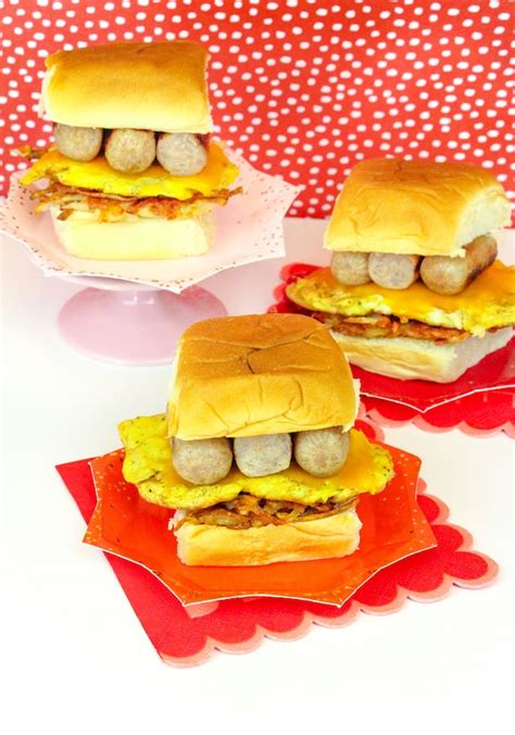 Easy Mini Sausage And Hash Browns Breakfast Sandwiches ⋆ Brite And Bubbly