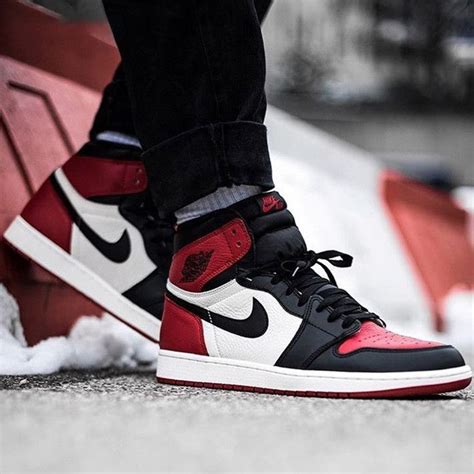 2020 Nike Air Jordan 1 Retro High Bred Toe Basketball Shoes 555088 610