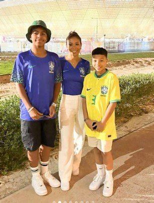 Mulher Apontada Como Amante De Thiago Silva Nega Rela O Com O Atleta Metr Poles