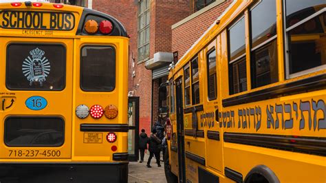 Hasidic School Is Breaking State Education Law Ny Official Rules The New York Times