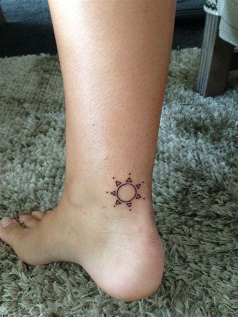 But easy mehandi designs are hard to find. 30 Amazing Sun Tattoo Designs for Boys and Girls