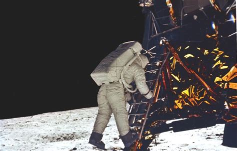 50 Ans De Lhomme Sur La Lune Pour Lapollo Day Glissez Vous à