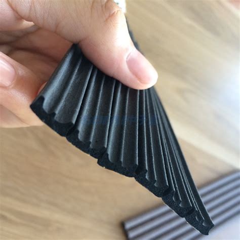 Flexible Epdm Intumescent Fire Drop Bottom Seal With Rubber Heat And