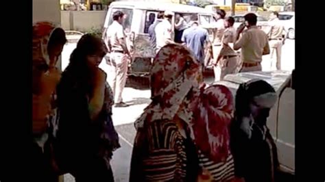 गुरुग्राम स्पा में लड़कियां कर रही थीं जिस्मफरोशी इस तरह हुआ भंडाफोड़ gurugram police busted