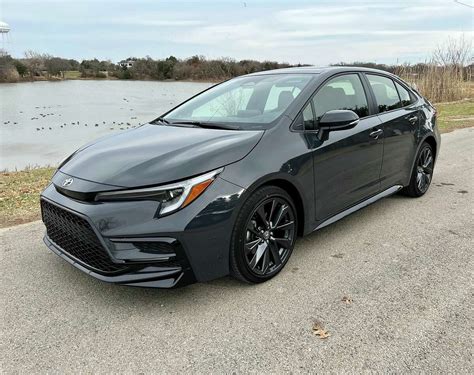 Review 2023 Toyota Corolla Xse