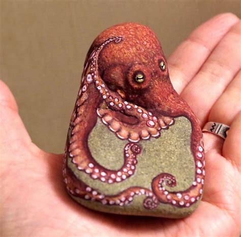 Stone Animal Paintings By Akie Nakata Feature Realistic