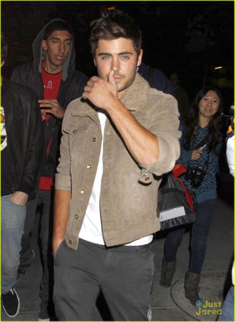Zac Efron Lakers Game Guy Photo 454658 Photo Gallery Just Jared Jr