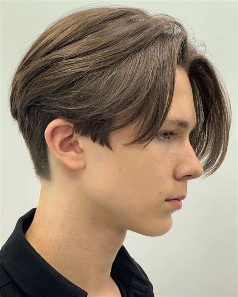 26 Mens Middle Part Hairstyles Hairstyle Catalog