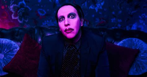 Uma Das Mulheres Que Processou Marilyn Manson Se Retrata