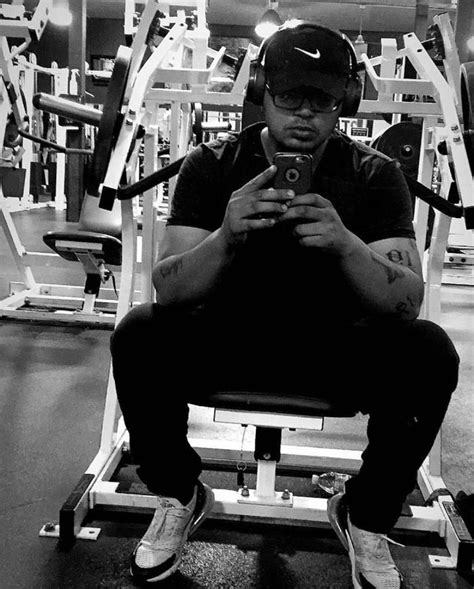 Lonely Gym Are The Best Rgymselfie