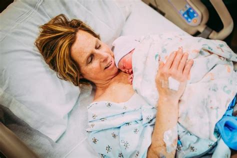 Incredible Images Show Emotional Moment Grandmother 61 Gives Birth To Granddaughter