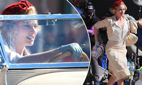 Margot Robbie Films Bank Heist Scene For Dreamland Daily Mail Online