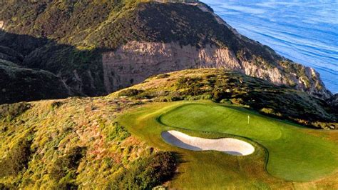 Torrey pines is a public course that annually hosts the farmers insurance open over two courses. 2021 U.S. Open - Torrey Pines - Tickets,Travel Packages - Voyages.golf