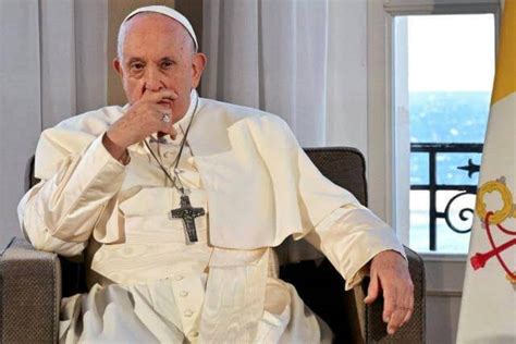 Pope Francis Approves Allowing Catholic Priests To Bless Same S3x Couples