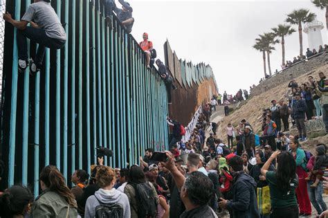 Beyond The Wall At Mexicos Border Six Photojournalists Perspectives