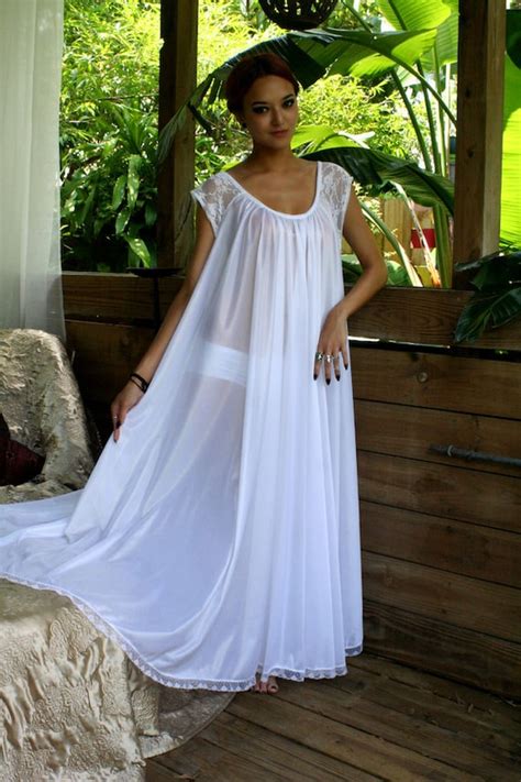 White Full Swing Nightgown Romantic Lingerie Bridal Wedding