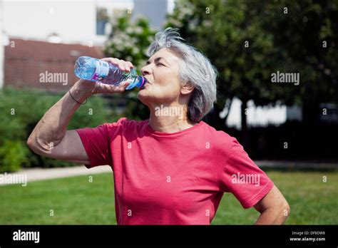 Very Thirsty Person Hi Res Stock Photography And Images Alamy
