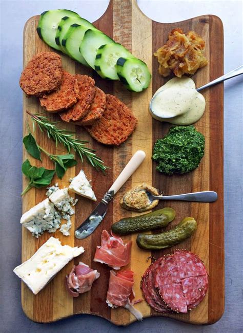Keto Charcuterie Board With Low Carb Ingredients Make This Easy Lunch