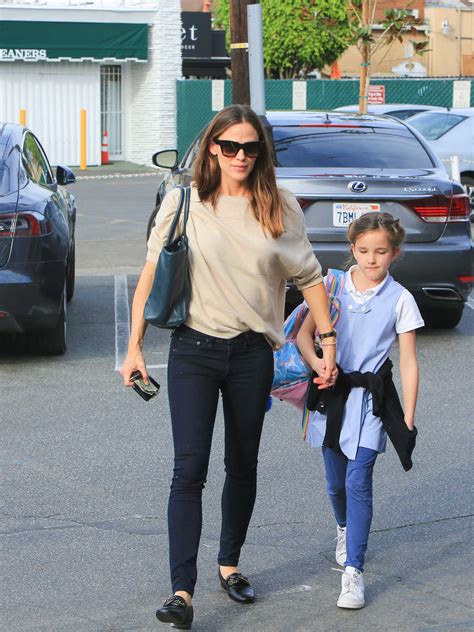Jennifer Garner Was Seen Out With Her Daughter Seraphina In Los Angeles 01292018
