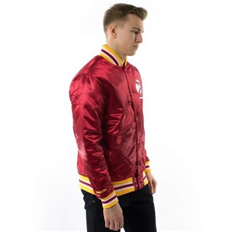 Bekijk onze atlanta hawks jacket selectie voor de allerbeste unieke of custom handgemaakte items uit onze kleding shops. Mitchell and Ness NBA Satin Jacket Atlanta Hawks red ...