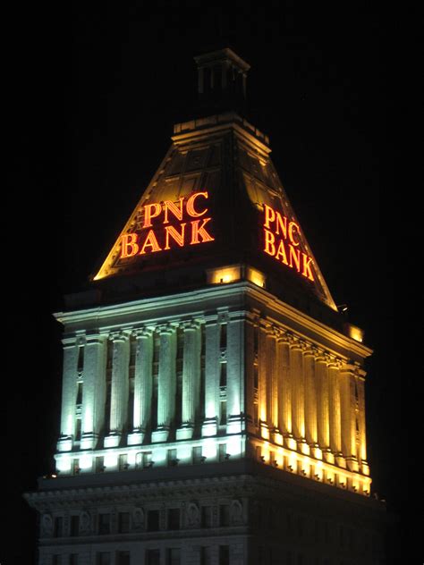 Pnc Tower Cincinnati Ohio This Was Taken From The Window Flickr