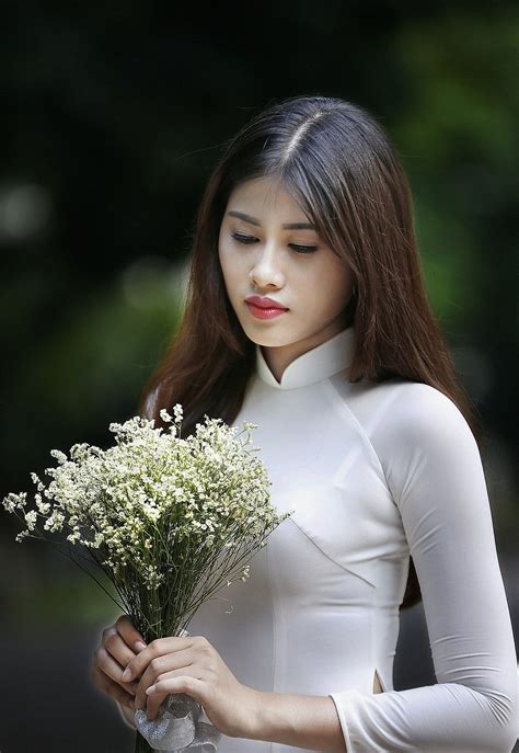 2018 02 04 02 23 05 ao dai vietnamese traditional dress fashion