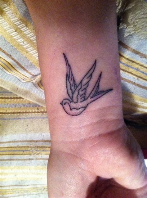 swallow arm tattoo fresh tattoo ideas