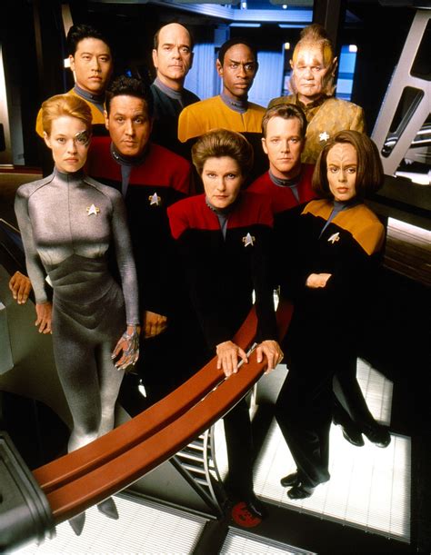 Cast Photos Trekcore Star Trek Voyager Screencaps Star Trek Crew