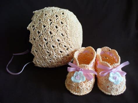 Shell Baby Bonnet And Booties Crochet Pattern
