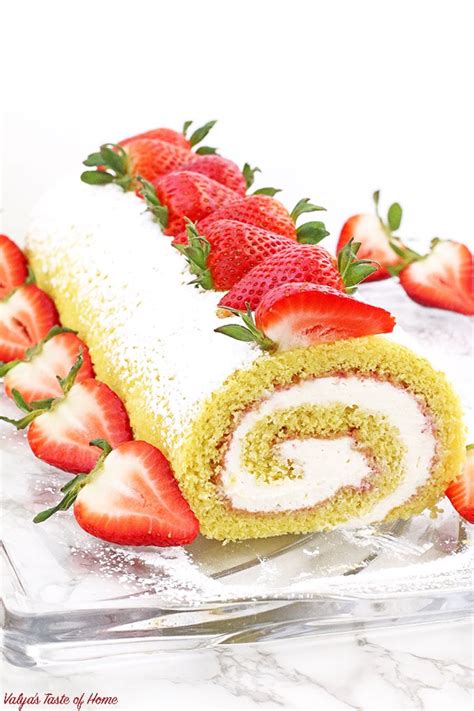 Vanilla Swiss Roll With Strawberry Sauce Easy To Make Easy To Make
