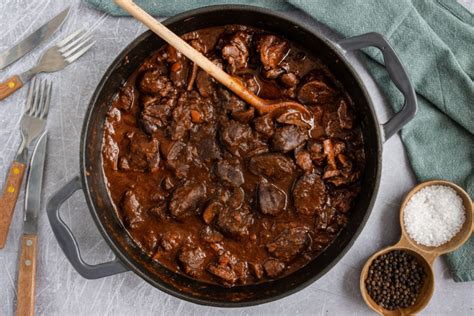 Eingelegter Hirschgulasch Mit Schokoladenso E Rezept Eat De