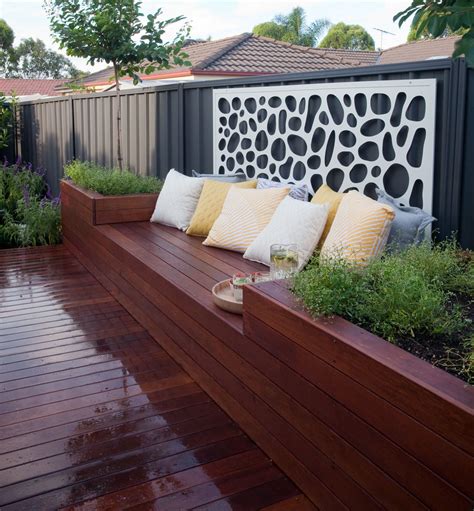 How To Make A Divine Deck And Planter Box Seat Better Homes And Gardens