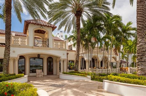 Many would like to live there but fear that a home purchase in one of the nation's most coveted cities is chances are, you could fall madly in love with an area of miami you never considered before. $65 Million Historic Waterfront Mansion In Miami Beach, FL ...
