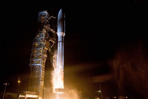 Suburban Spaceman United Launch Alliance Atlas 5 Rocket Launch