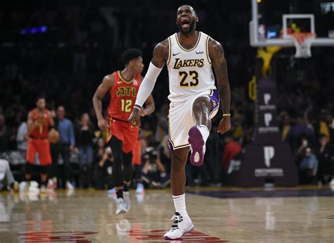 The latest tweets from @kingjames LeBron James en mode showtime avec les Lakers déplume les ...