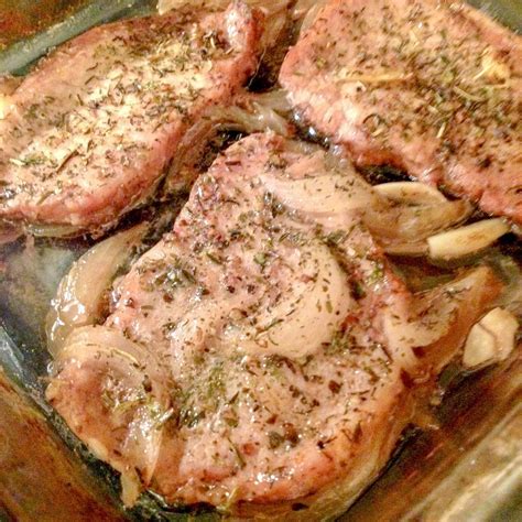 This is the least desirable cut of pork chop and is not commonly found in american grocery stores. Pin on Pork chop recipes