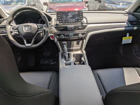 New 2020 Honda Accord Sedan Lx 15t In Platinum White Pearl