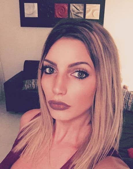 Elle la coupe d'une photo sur instagram ! Nadège Lacroix déçue par la chirurgie : "Je ne suis ...