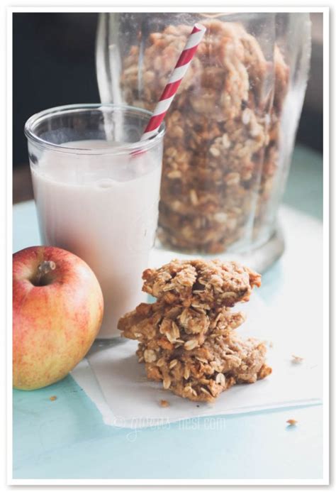 Weekly recipes to serve with a glass of milk. Sugar Free Apple Oatmeal Cookie Recipe | Gwen's Nest