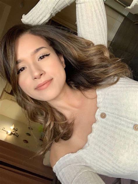 Can A Bud Rp As The Sexy And Thicc Pokimane For Me And Help Me Cum To