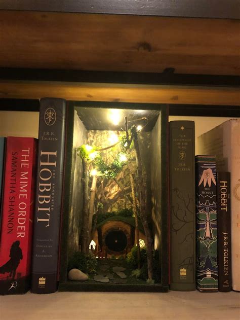 Hobbit Inspired Booknook Booknooks In 2021 Book Nooks Bookshelf