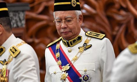 Perkara itu diumumkan datuk seri najib razak semasa membentangkan bajet 2018 di dewan rakyat sebentar tadi. Nile Bowie: Najib stares at jail time as 1MDB charges mount