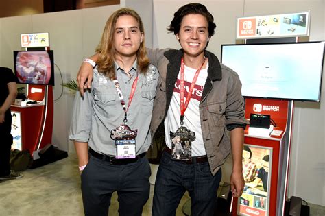 Cole And Dylan Sprouse Reunite And They Look So Different Now Dylan