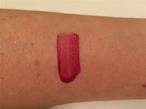 Dark Lip Stain That Doesnt Kiss Off