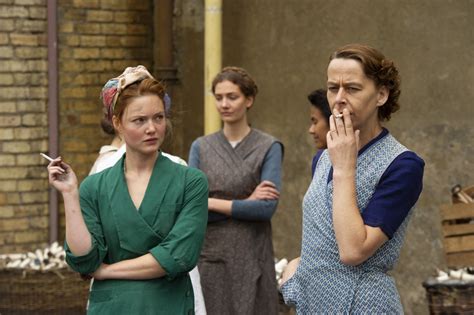 Photo De Kate Dickie Tell It To The Bees Photo Holliday Grainger
