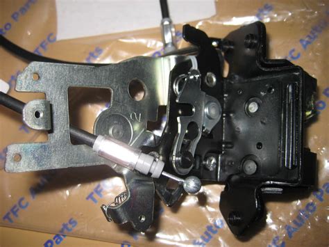 Toyota Sequoia Rear Hatch Gate Lock Latch Assembly New Factory Oem 2001