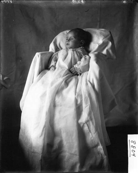 10 Sad And Strange Facts About Victorian Post Mortem Photography