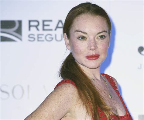 Dlisted Harpercollins Is Suing Lindsay Lohan For Breach Of Contract